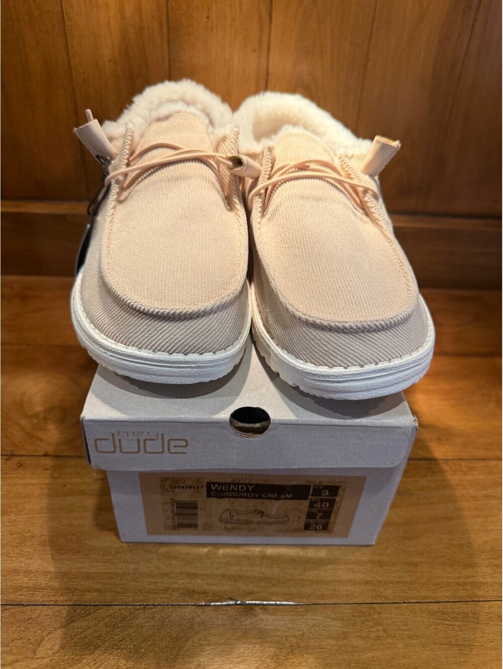 New Hey Dude Wendy Corduroy Cream Casual Slip-On Shoes Women's Size 9 US